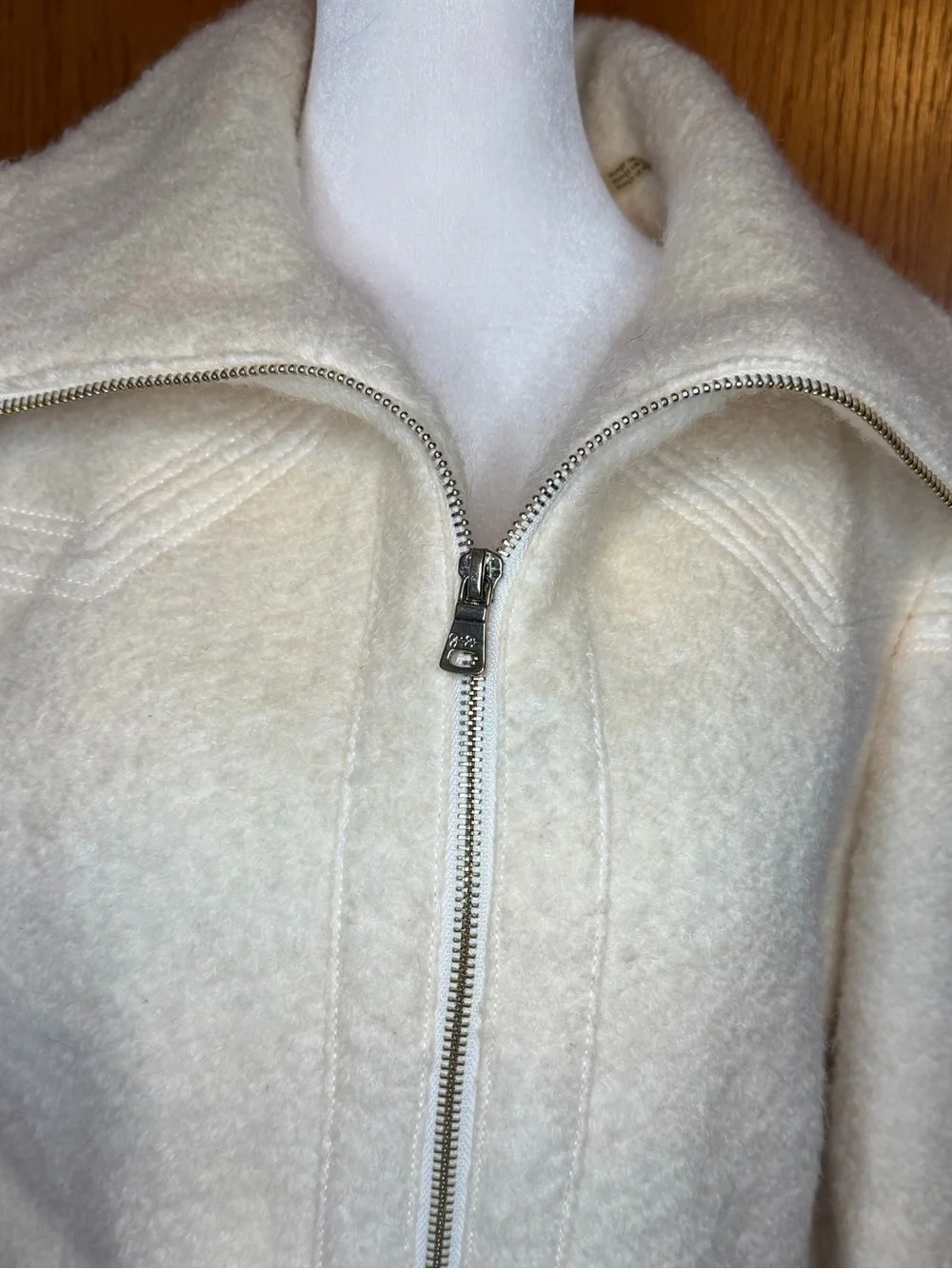 Wool-Blend Cream Zip Front Women's Coat, Tailored Stitching, Zip Pockets